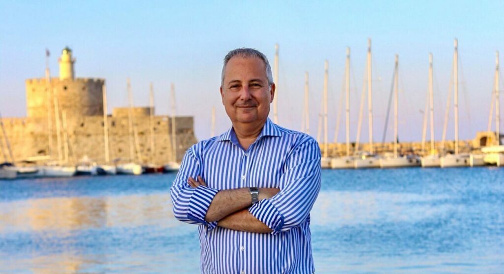 Kostas-chrisochoidis-to-think-tank