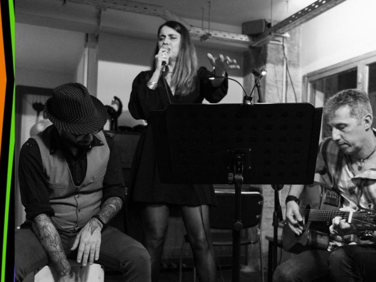 Limelight Acoustic Live στη Λυσσασμένη Γάτα