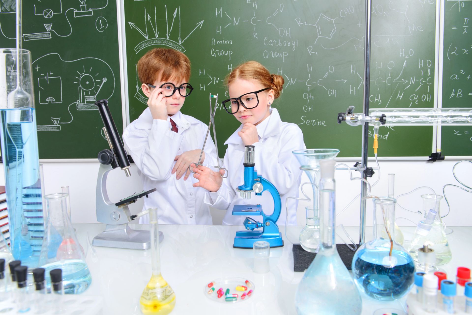 Little-Scientists-Lab-stin-Αkti