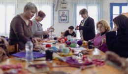 Rewoven-me-epitichia-ta-ergastiria-1