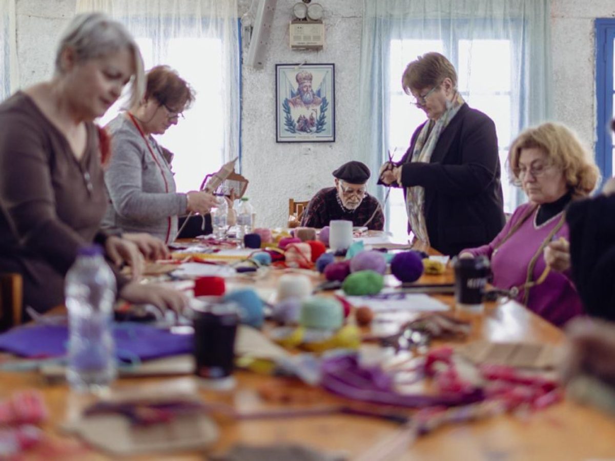 Rewoven: Με επιτυχία τα εργαστήρια υφαντικής στη Νάξο – Έρχεται έκθεση στην Αθήνα