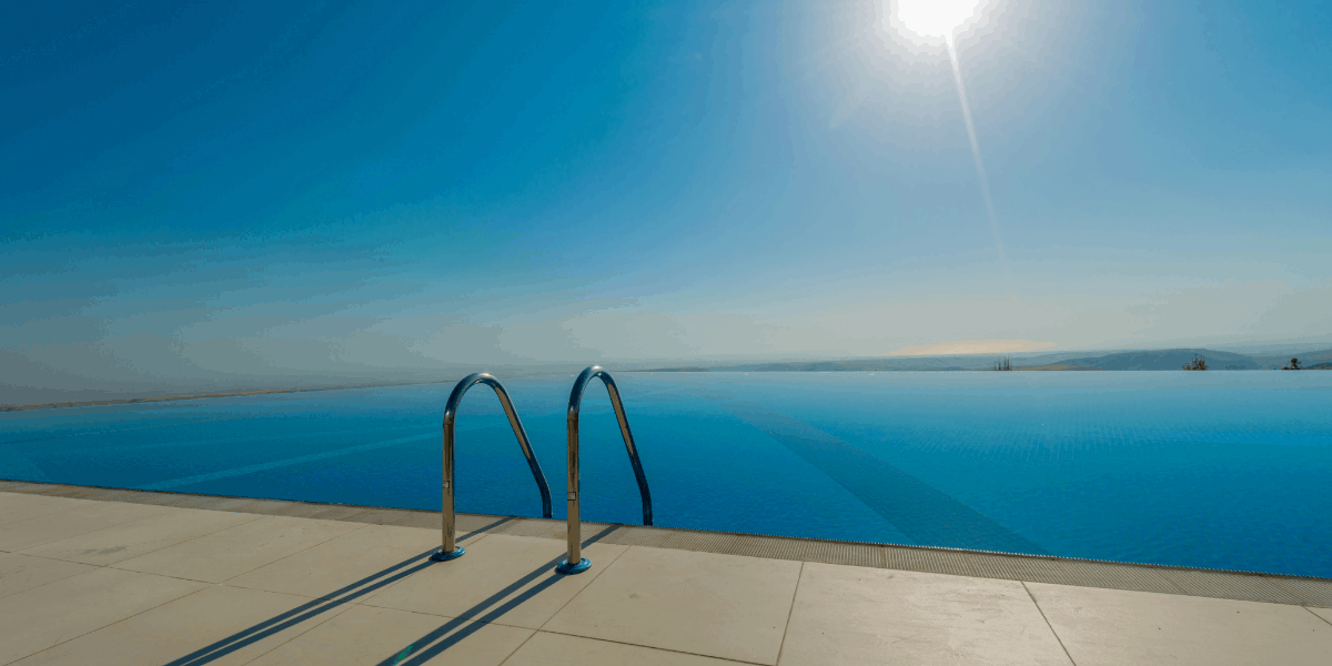 Tour-operator-pros-kritikous-xenodochous