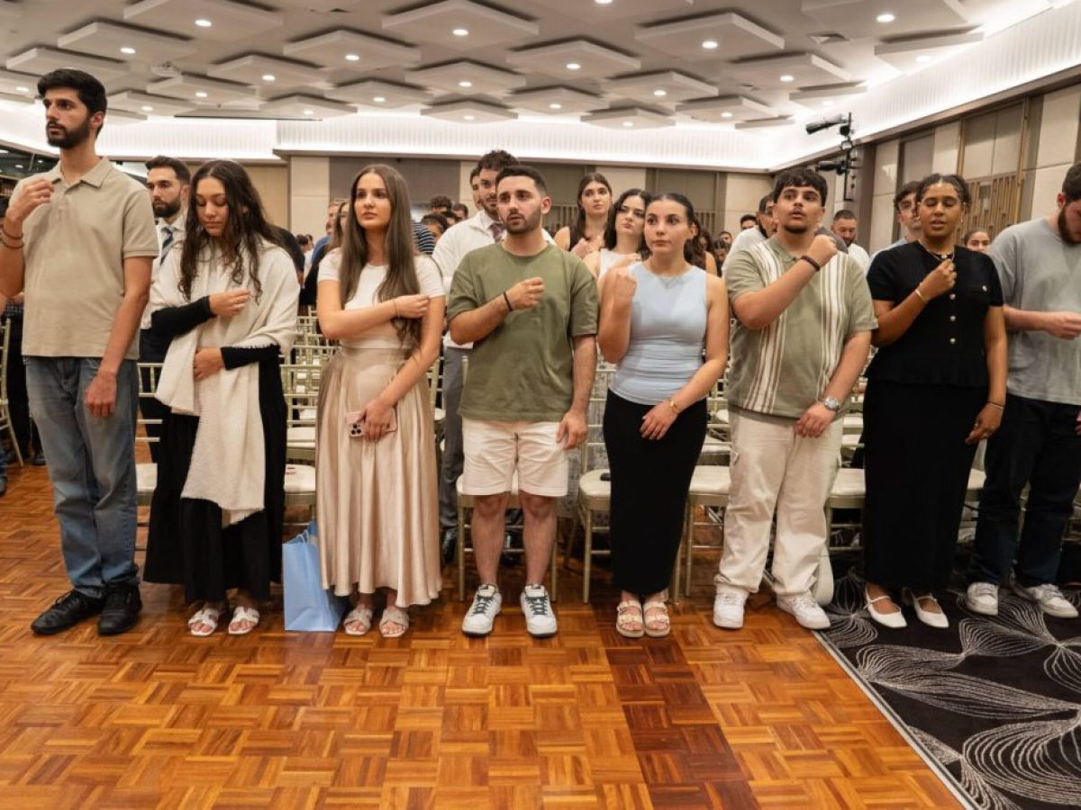 Αυστραλίας Μακάριος προς νέους: «Η απάντηση στη σύγχυση του κόσμου είναι ο Χριστός»