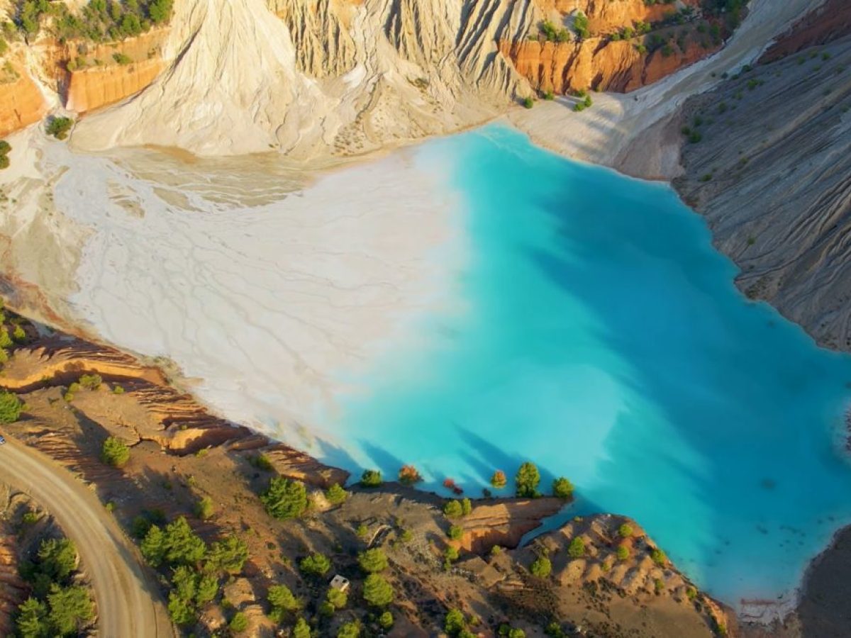 Αυτές είναι οι άγνωστες λίμνες της Εύβοιας με την απίστευτη ομορφιά