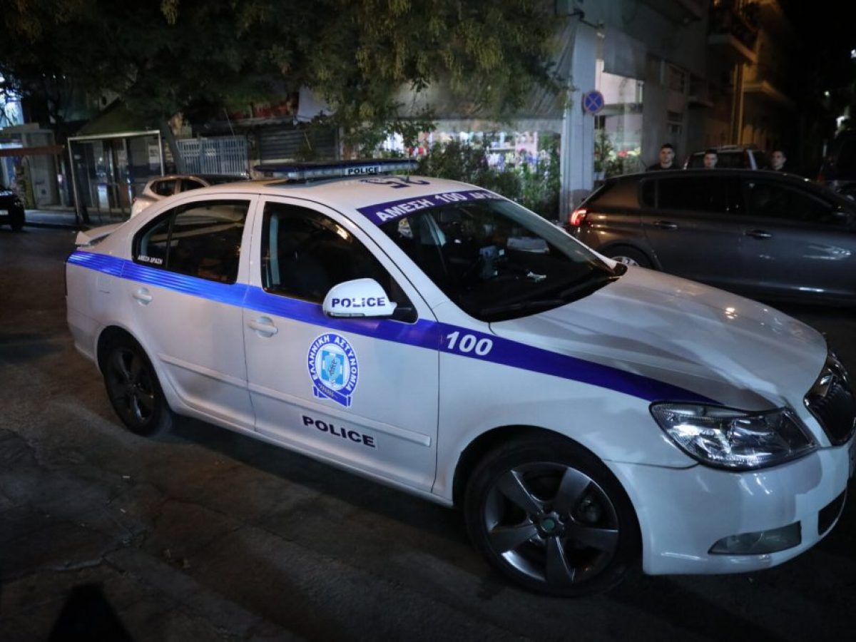 Χαμός με μεθυσμένο οδηγό που πήρε σβάρνα παρκαρισμένα αυτοκίνητα