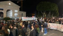 chania-me-megali-simmetochi-foreon