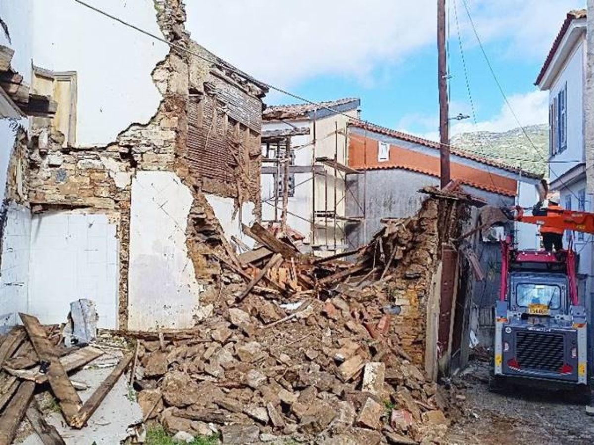 «Χάος, παραλογισμός, αδιαφορία»: Η σκληρή αποτύπωση του πολιτικού μηχανικούΓιάννη Παλαιοκαστρίτη για τα σεισμόπληκτα κτίρια