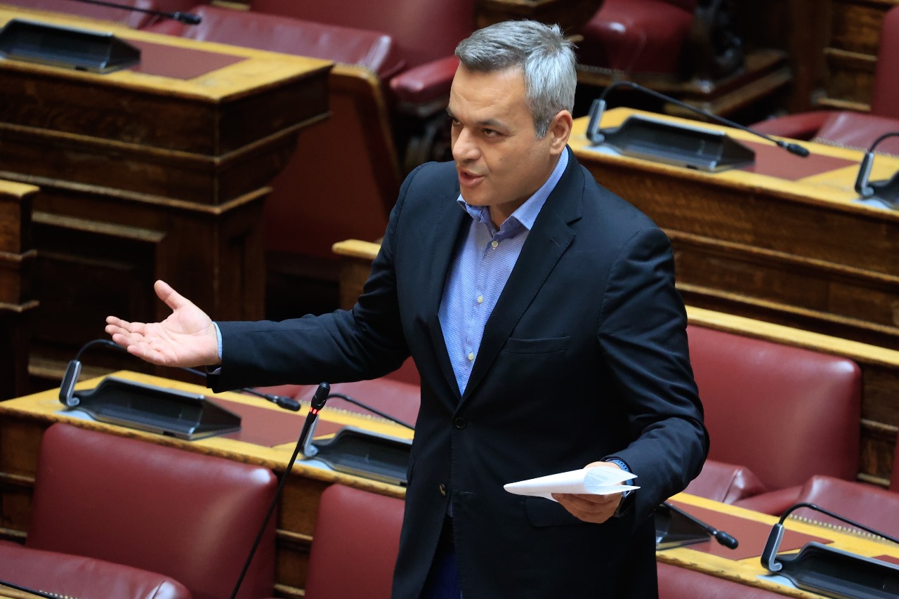 charis-mamoulakis-na-parachorithoun-sto