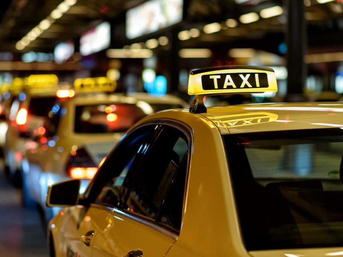 &Chi;&epsilon;&iota;&rho;ό&phi;&rho;&epsilon;&nu;&omicron; &sigma;&tau;&alpha; &tau;&alpha;&xi;ί &tau;&eta;&sigmaf; &Alpha;&tau;&tau;&iota;&kappa;ή&sigmaf; έ&omega;&sigmaf; &tau;&eta;&nu; &Pi;&alpha;&rho;&alpha;&sigma;&kappa;&epsilon;&upsilon;ή