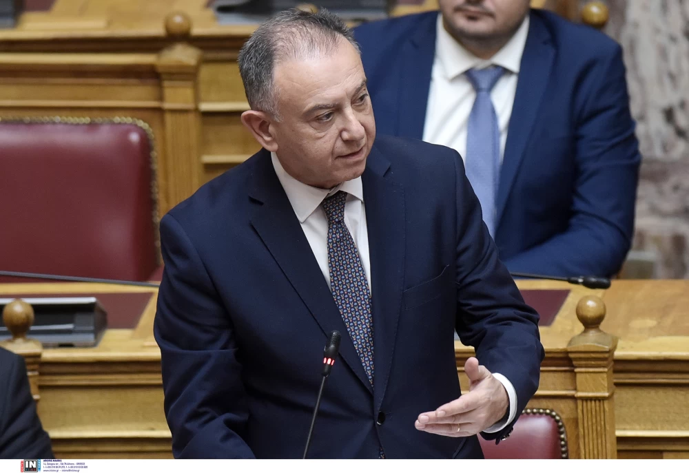 chr.-kellas-sti-vouli-stirixi