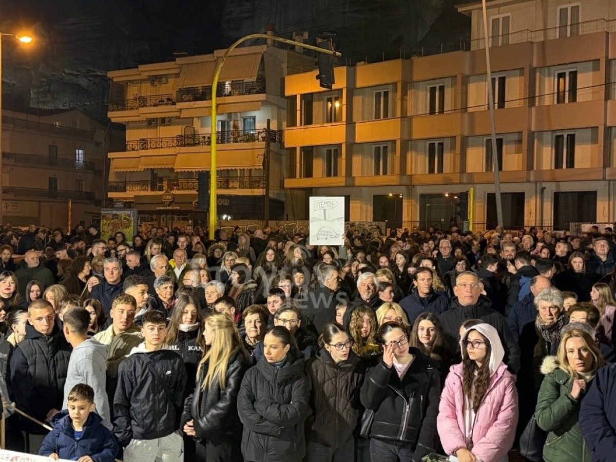 «Χρύσα – Θώμη – Αναστασία: ΑΘΑΝΑΤΕΣ» – Μια πόλη στο πλευρό των γονιών των τριών αγγελουδιών