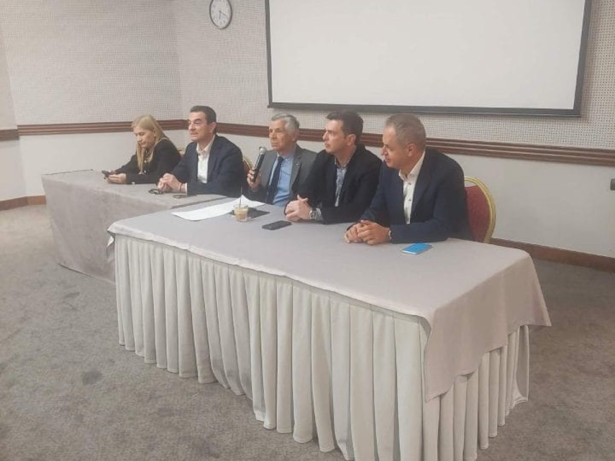 ΧΑΝΙΑ: “Μοναδική πολιτική δύναμη σταθερότητας η Νέα Δημοκρατία” (φωτογραφίες)