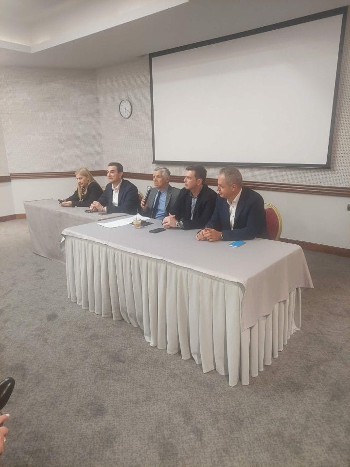chΑniΑ-monadiki-politiki-dinami-statherotitas