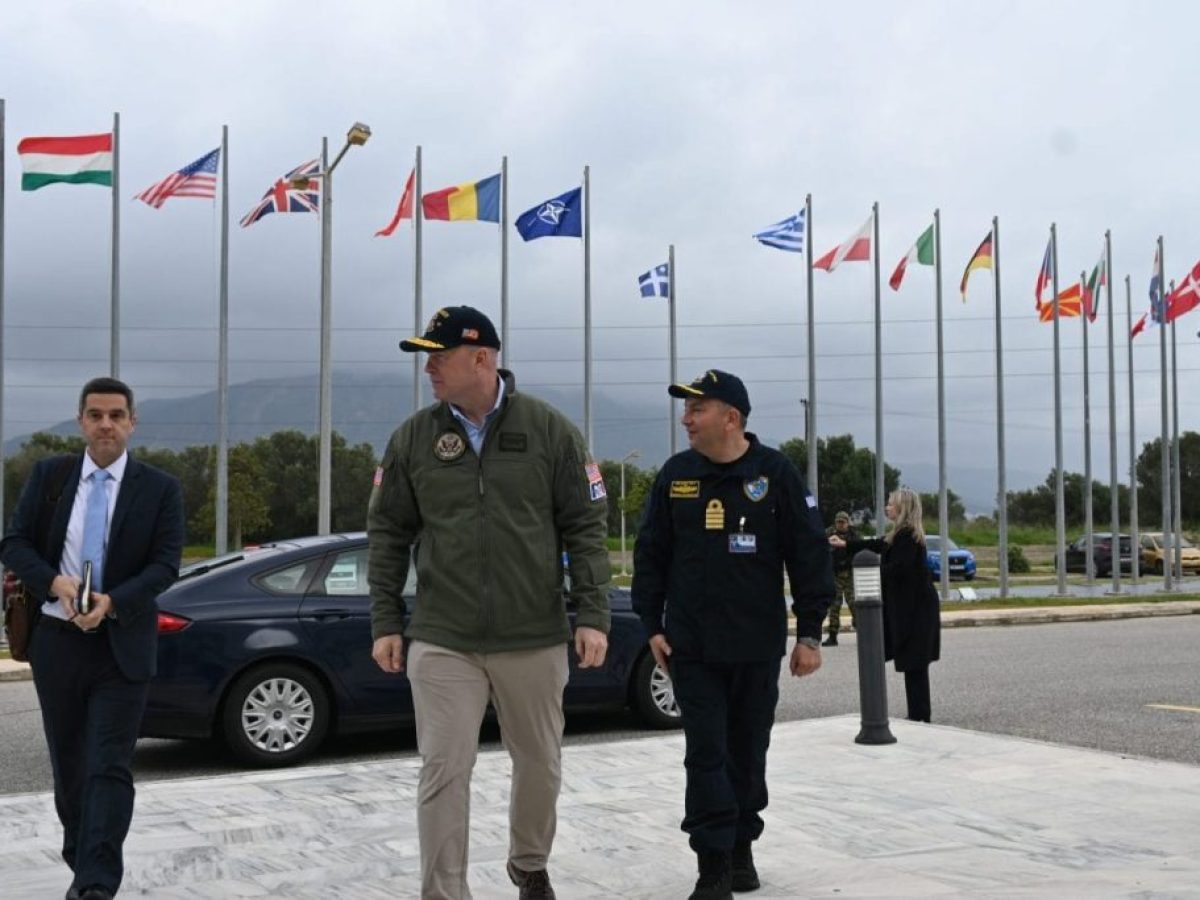 ΧΑΝΙΑ: Ο μόνιμος αντιπρόσωπος των ΗΠΑ στο ΝΑΤΟ επισκέφθηκε το Κέντρο Ναυτικής Αποτροπής