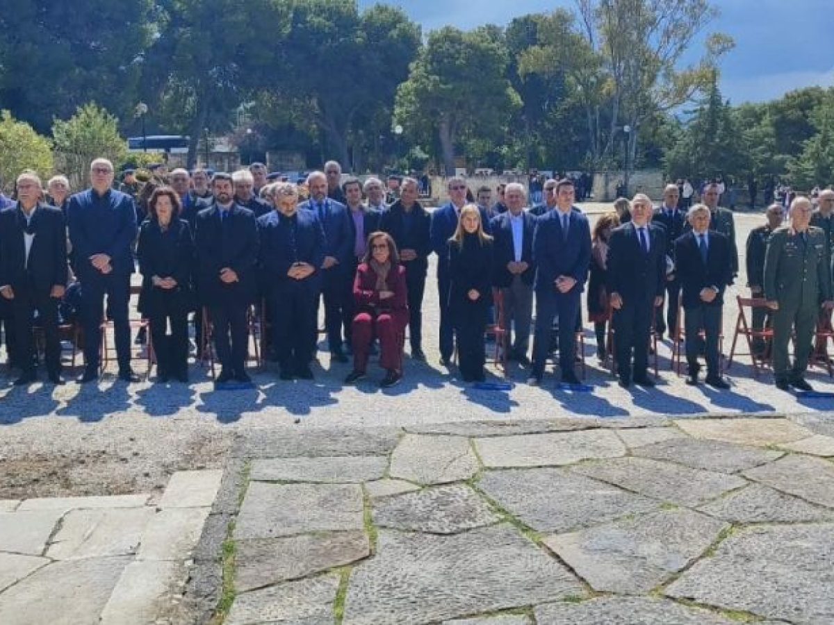 ΧΑΝΙΑ: Τιμήθηκε η μνήμη των Ελευθερίου και Σοφοκλή Βενιζέλου (φωτογραφίες)