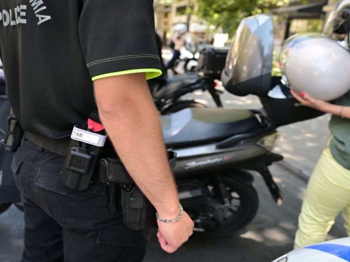 Δεκατέσσερις παραβάσεις και 4.580 ευρώ πρόστιμα για μη χρήση κράνους σε μία εβδομάδα