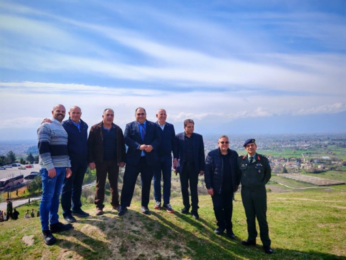 Δενδροφύτευση στο Άλσος Αγνοουμένων στα Τρίκαλα