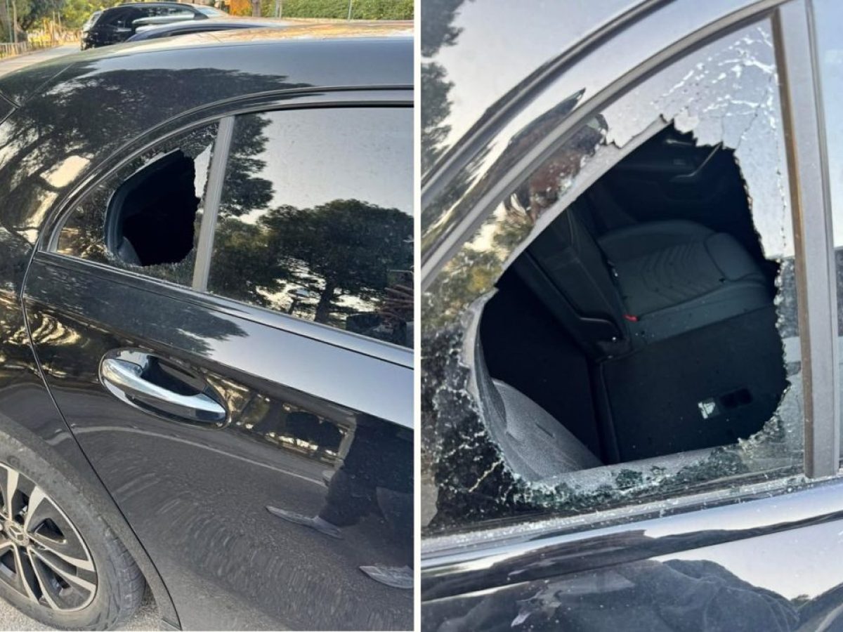 Διάρρηξη αυτοκινήτου μεσημέρι στη Βουλιαγμένη