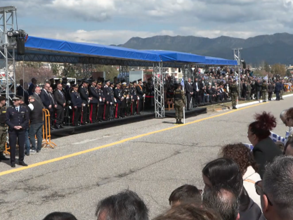 Δηλώσεις επισήμων στην στρατιωτική παρέλαση στο Μεσολίγγι. Βίντεο