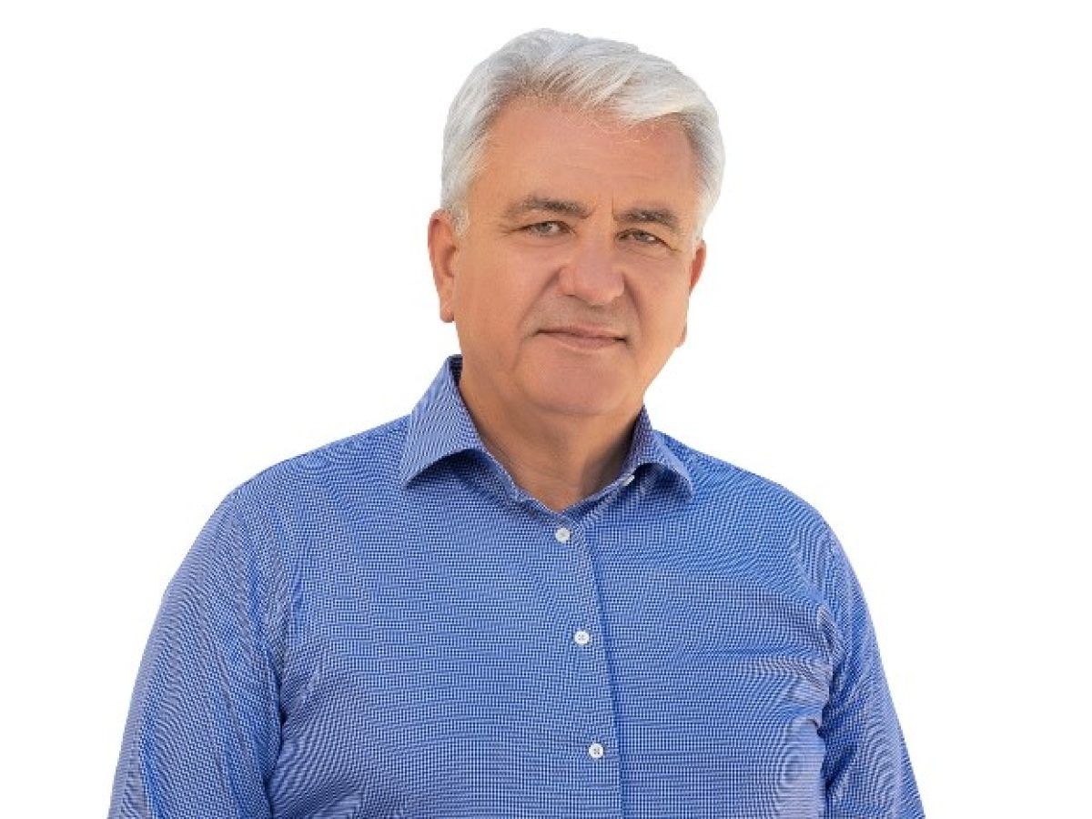 Δημήτρης Λουκάς: «Εγώ είμαι ένας περήφανος δασκαλάκος. Εσείς ποιοι είστε;»