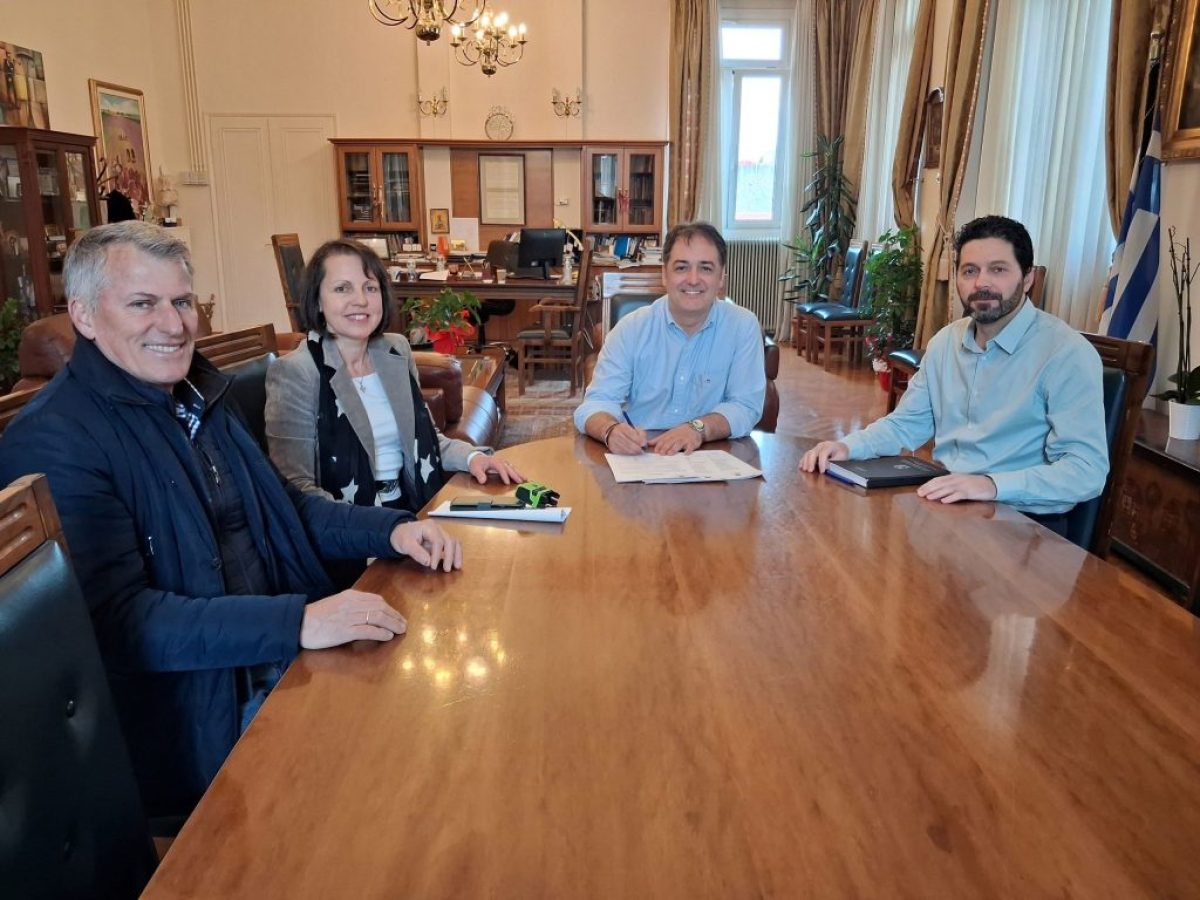 Δήμος Κοζάνης: Υπογραφή σύμβασης για συντήρηση κοινόχρηστων υποδομών