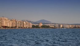 dimos-thessalonikis-dorean-peripatitikes-xenagisis-1