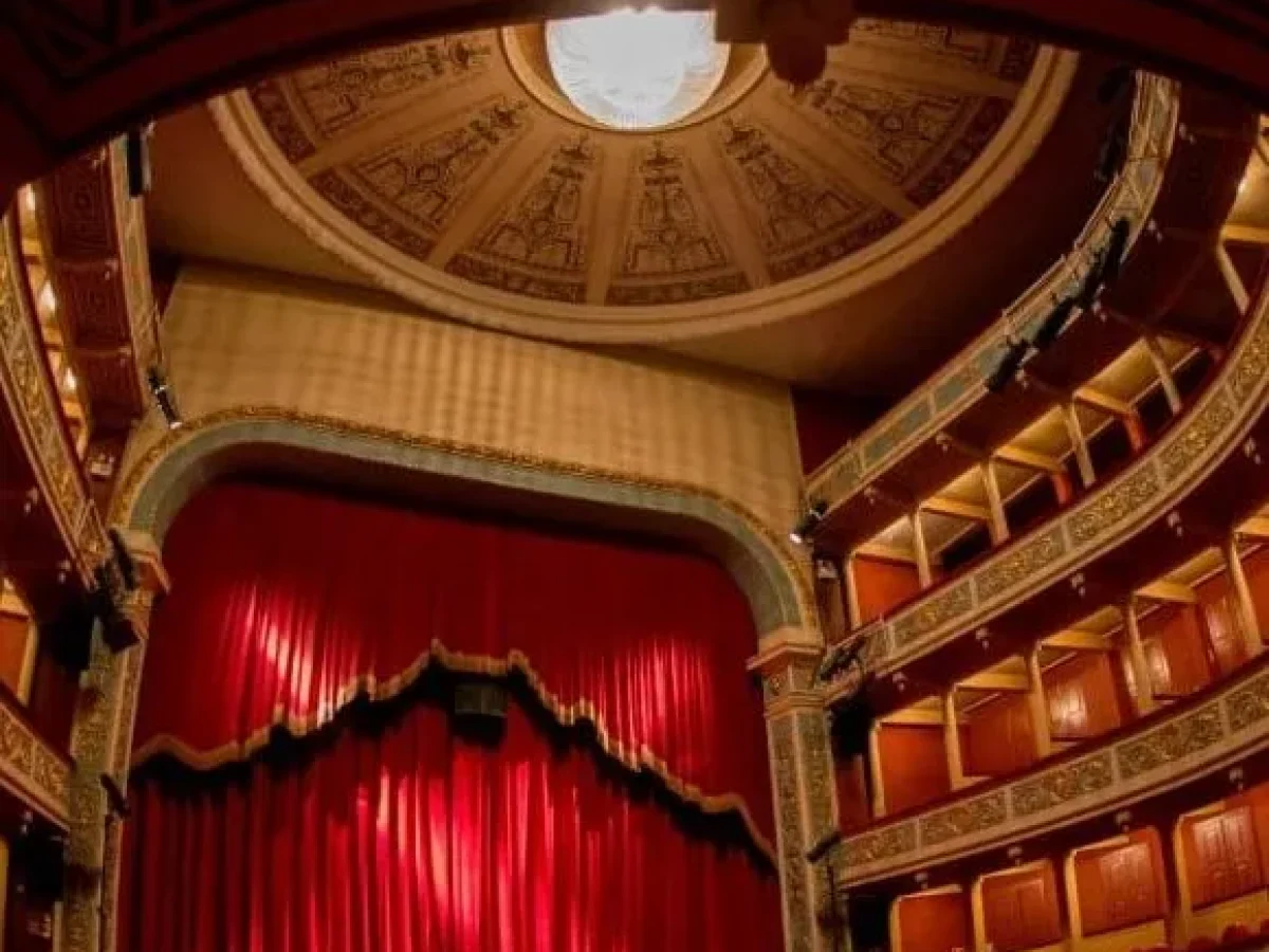 Δημοτικό Θέατρο Πάτρας: Το «δικό» μας φάντασμα της Όπερας – Ιστορίες που «παγώνουν» το αίμα… ΦΩΤΟ