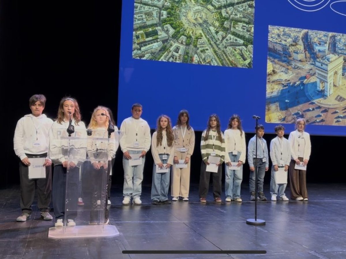 Δυναμική παρουσία των Εκπαιδευτηρίων  Μπουγά στο Μαθητικό Συνέδριο στο Παρίσι