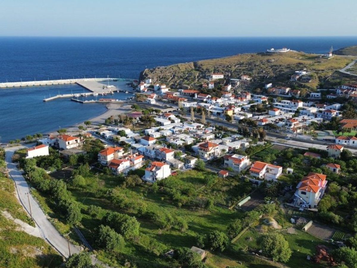 Δύο οχήματα έργου και ένα πυροσβεστικό ενισχύουν την Πολιτική Προστασία του Δήμου Αγίου Ευστρατίου