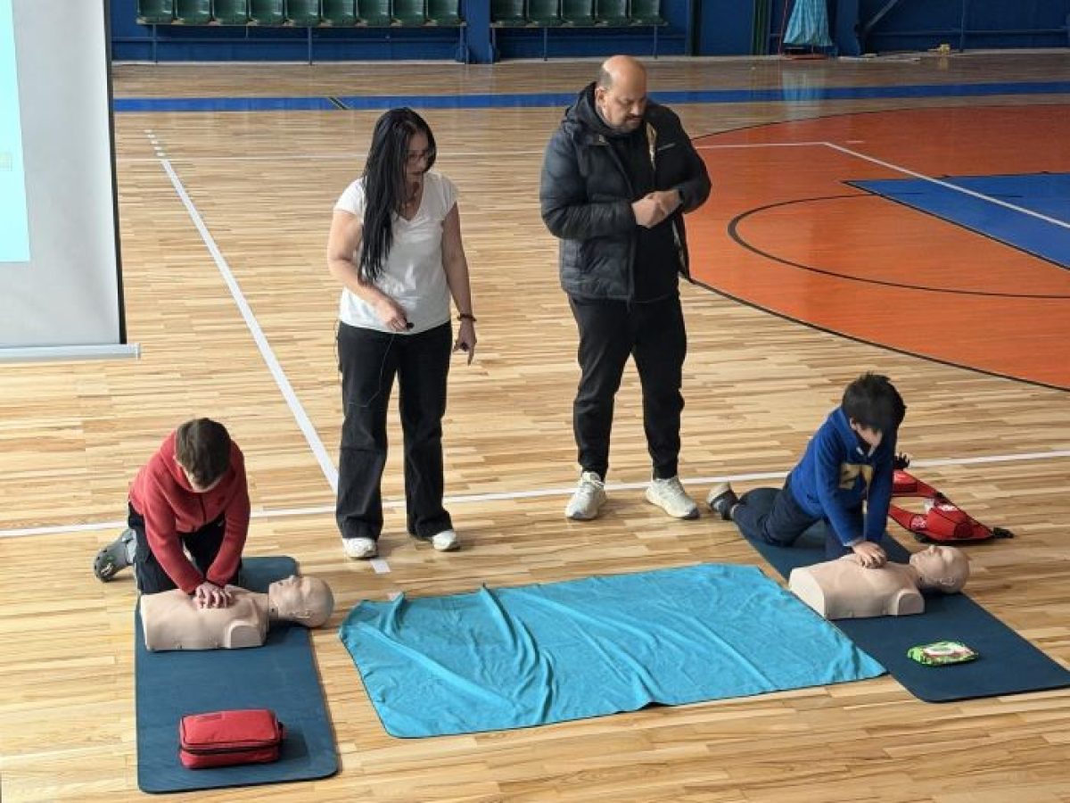 Διώνη: Μαθήματα πρώτων βοηθειών, ΚΑΡΠΑ και απινιδωτή από την Αθλητική Ένωση Πικερμίου