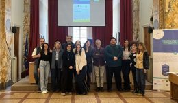 dipethe-&Alpha;griniou-me-epitichia-i