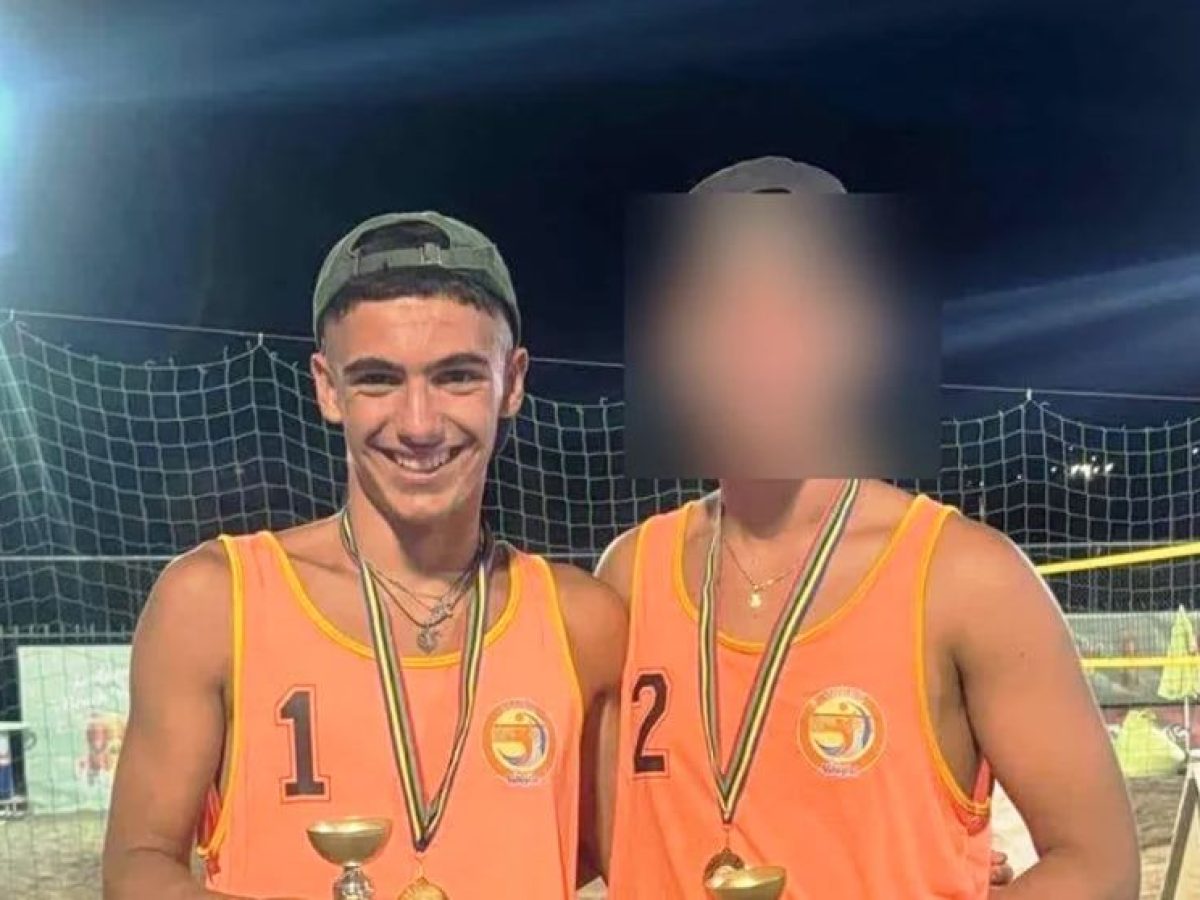 Δυτ. Ελλάδα: Συγκλονίζει ο πατέρας του 18χρονου που σκοτώθηκε πέφτοντας από μπαλκόνι: «Πήγε να απλώσει κάτι πετσέτες, κόπηκε το σχοινί και βρέθηκε στο κενό»