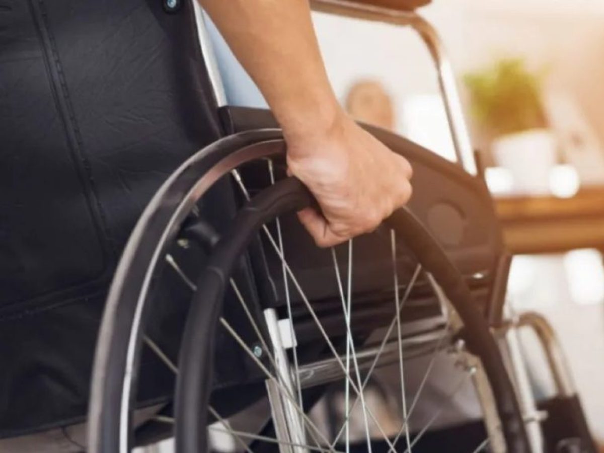 Δυτική Ελλαδα: Πολλές οι παραβάσεις για στάσεις-σταθμεύσεις σε ράμπες ΑμεΑ και διαβάσεις