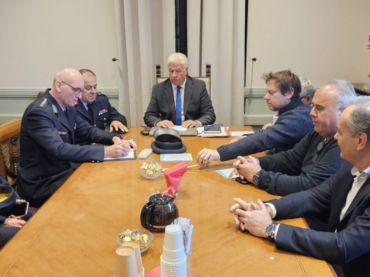 Διαχείριση πτήσεων από Μ. Βρετανία & διαβατηριακός έλεγχος σε σύσκεψη στην Περιφέρεια ΙΝ