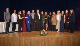 divi-imerida-enimerosis-ke-evesthitopiisis