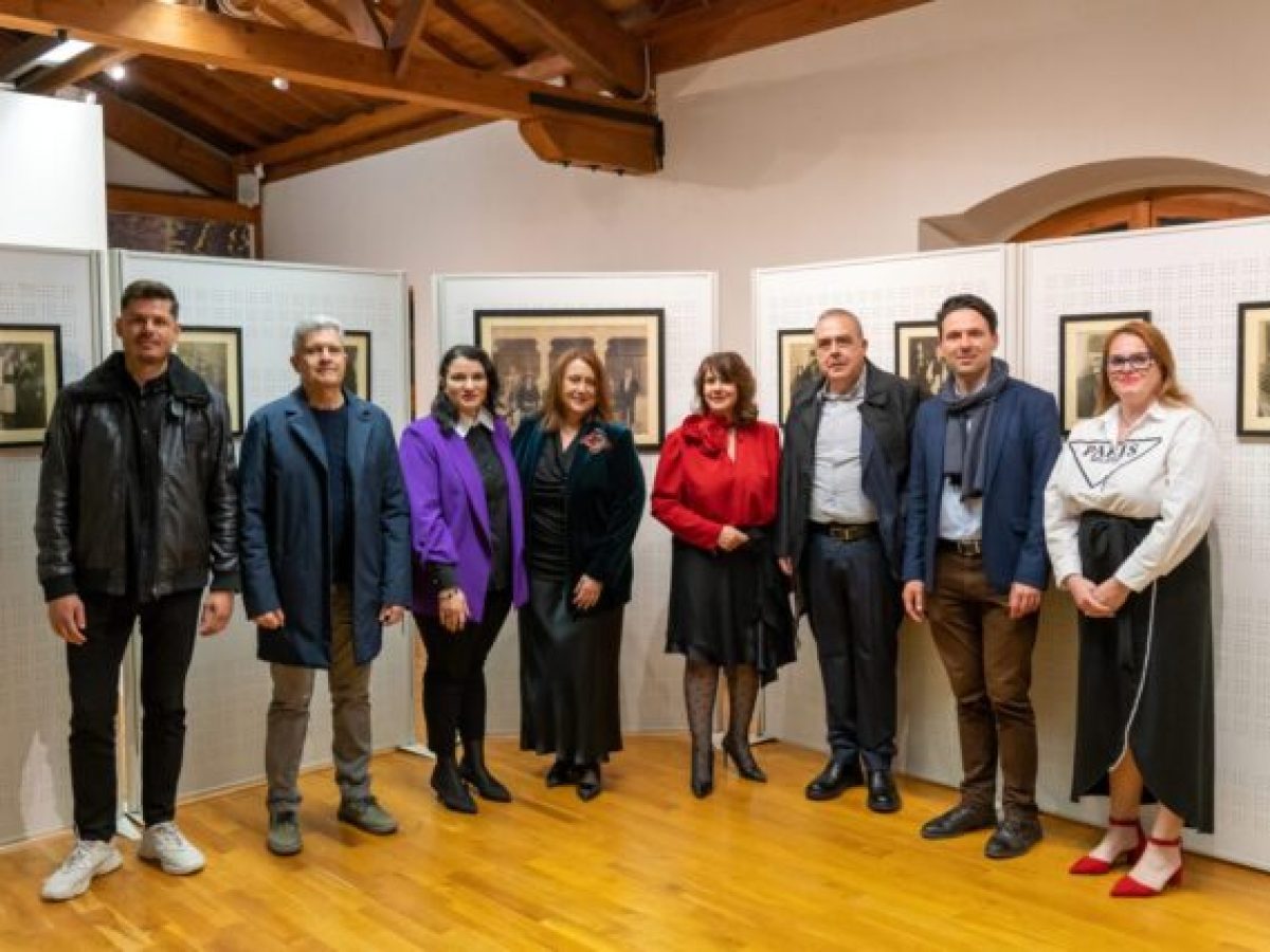 Ίδρυμα Θρακικής Τέχνης & Παράδοσης: Με επιτυχία τα εγκαίνια της έκθεσης φωτογραφίας “Γιάννης και Μίλτος Μανάκια: Τα πρόσωπα πίσω από το φακό”