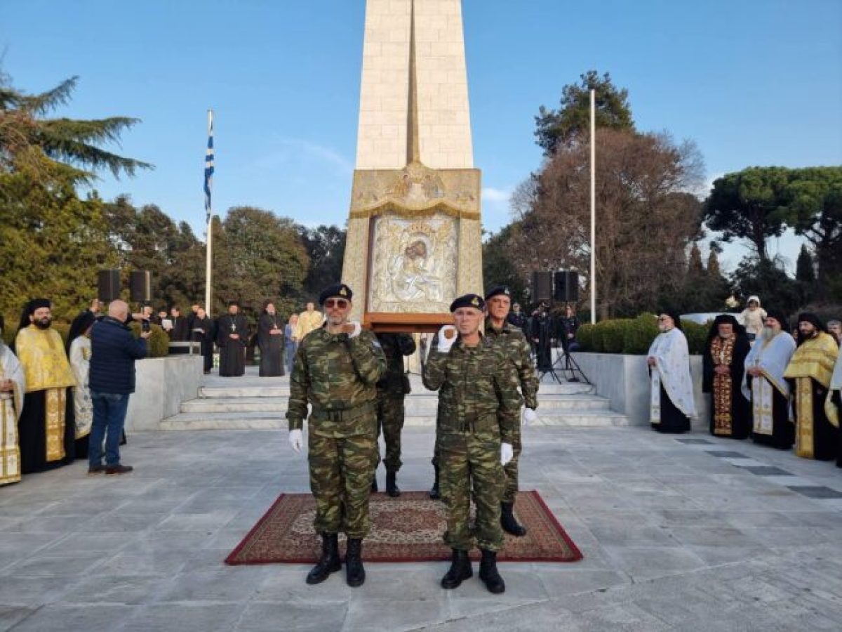 Κομοτηνή: Πραγματοποιήθηκε η πανηγυρική υποδοχή του πιστού αντίγραφου της εικόνας της Παναγίας “Άξιον Εστί”, από την Ιερά Μητρόπολη Μαρωνείας & Κομοτηνής (φωτος)