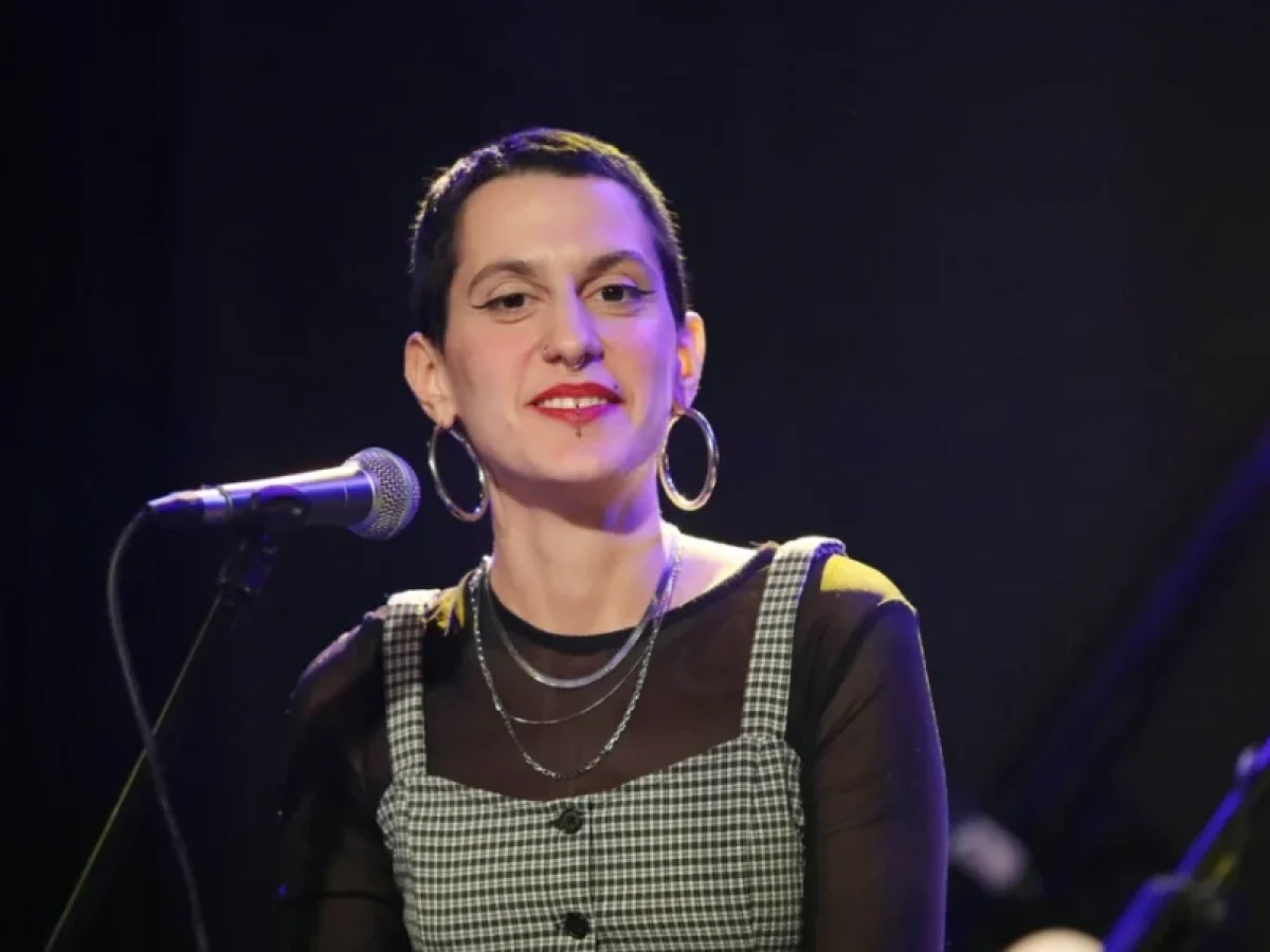 Μαριάννα Κατσιμίχα: Αλλάζει τίτλο στο τραγούδι της “Βαλς των χαμένων ονείρων” μετά από αίτημα του γιου του Μάνου Χατζιδάκι (Εικόνα & Βίντεο)