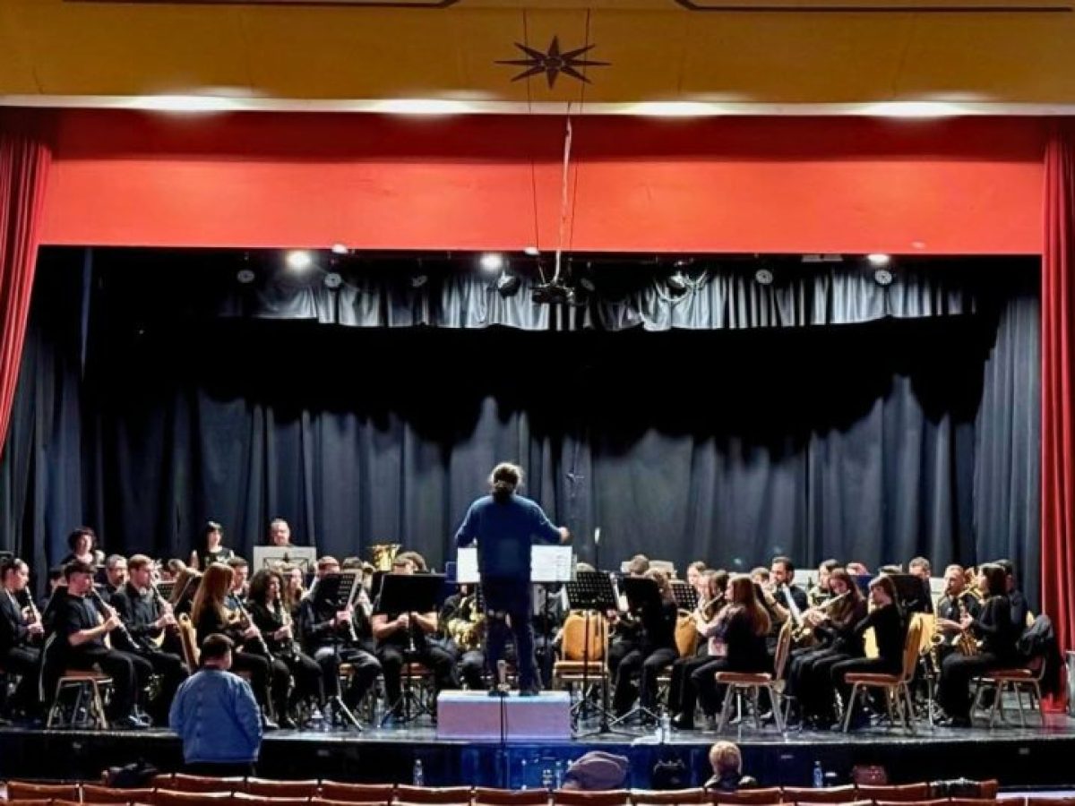 Μοναδική μουσική σύμπραξη στη Νάουσα με τη συμμετοχή της Φιλαρμονικής «Πανδώρα» Κοζάνης (Φωτογραφίες & Βίντεο)