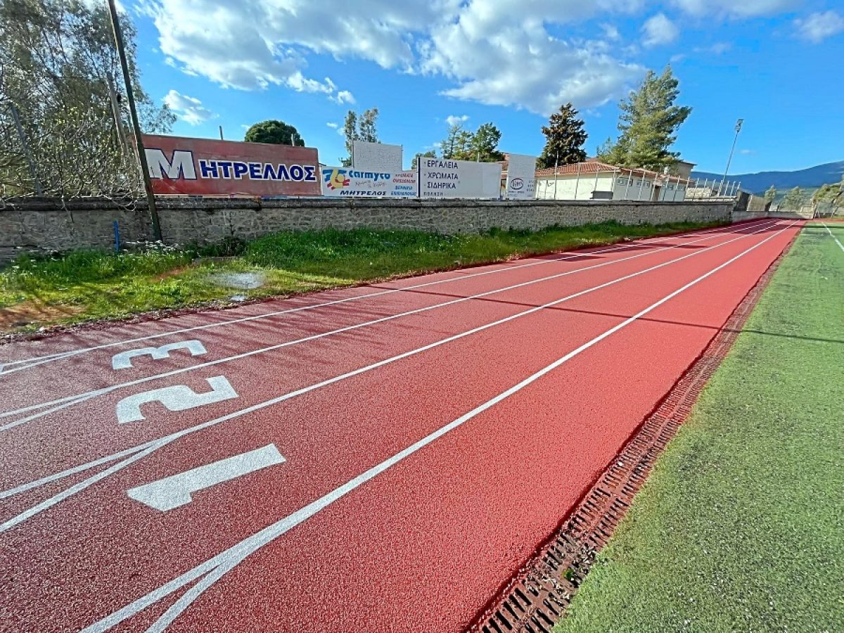 Δώριο: Ολοκληρώθηκε η τοποθέτηση ταρτάν στο γήπεδο του Δωριέα