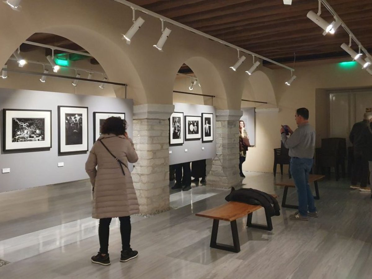 Δράμα: Η μαγεία των ηπειρώτικων πανηγυριών μέσα από τον φακό του Γιάννη Δήμου