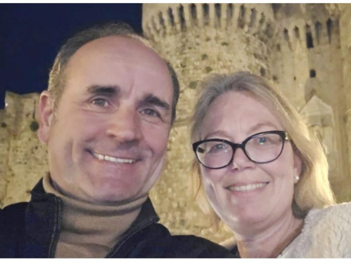 «Εχουμε κάνει το δρομολόγιο Κολονία – Ρόδος ένα… καφέ δρόμο»: Το ζευγάρι Γερμανών που λάτρεψε την Ελλάδα σαν δεύτερη πατρίδα