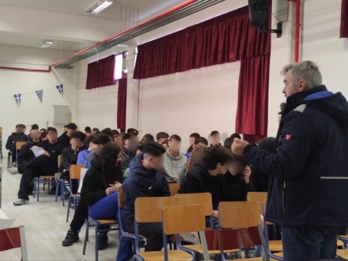 Εκπαιδευτική ενημέρωση για θέματα Πολιτικής Προστασίας πραγματοποιήθηκε τη Δευτέρα 2 Μαρτίου 2026 στο 5ο Γενικό Λύκειο Λαμίας