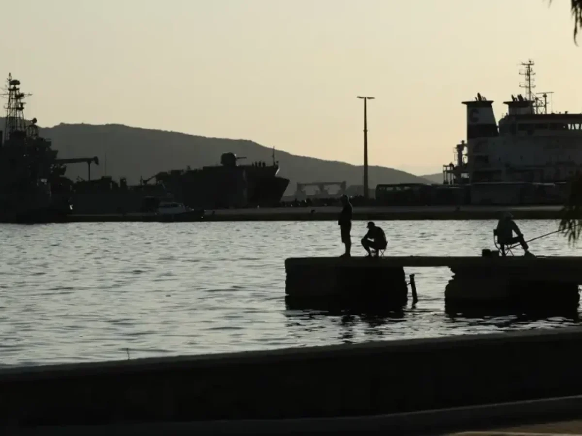 Ελευσίνα: Οι «κεραυνοί» Χρηστάκη, ο «18ος σύμβουλος» και ένα αιχμηρό υστερόγραφο προς τον Γεωργόπουλο