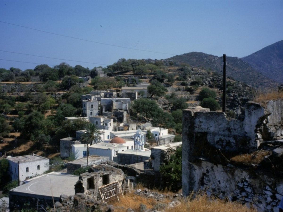Έναρξη εργασιών για την τσιμεντόστρωση Περιφερειακού δρόμου στον Εμπορειό Νισύρου