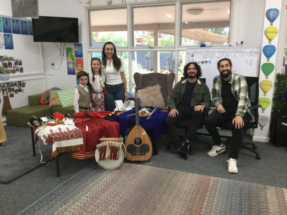 Εντυπωσιακή εμφάνιση  της Κρητικής Αδελφότητας σε νηπιαγωγείο  του  Yarra Glen