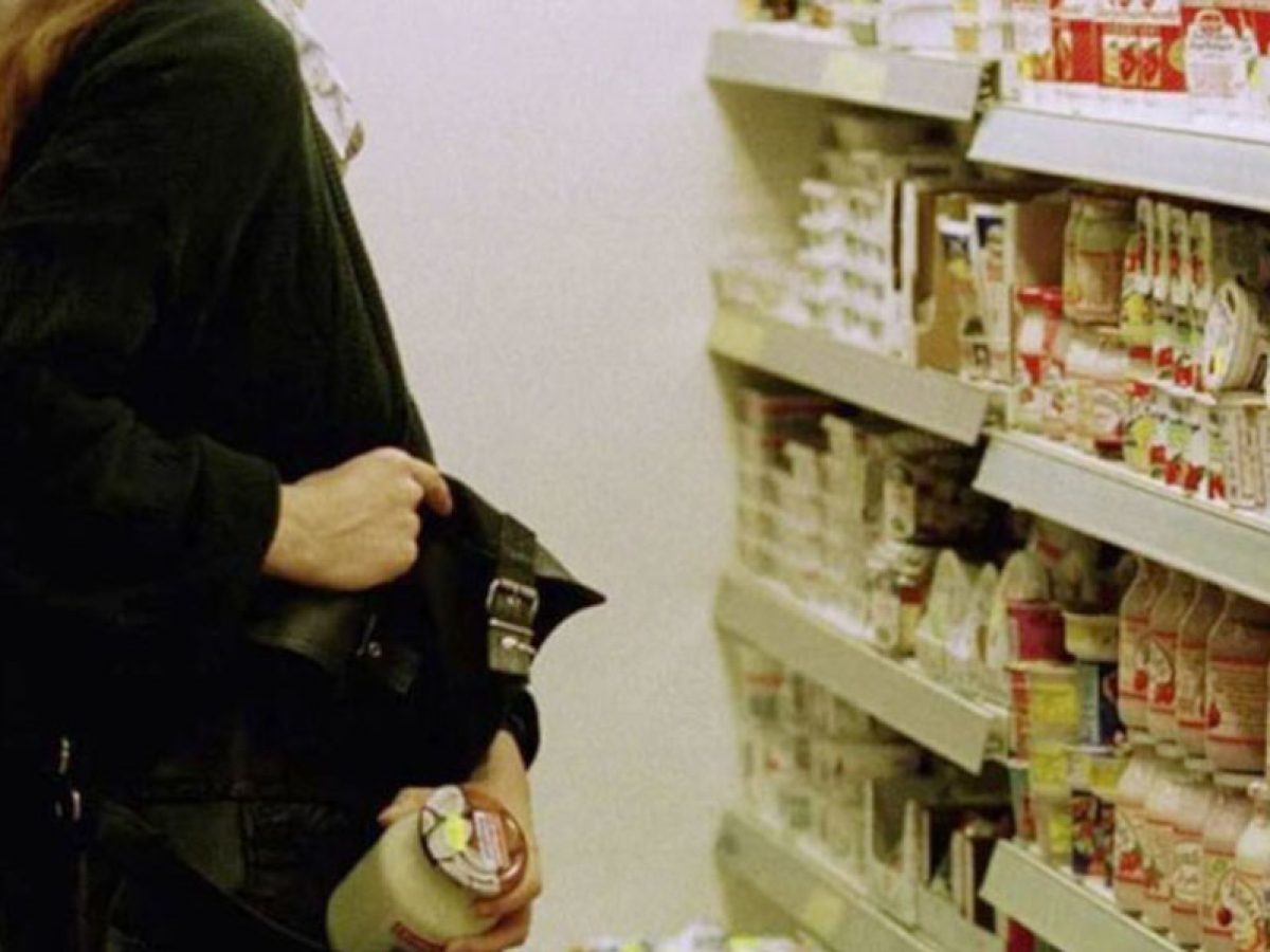 Επ’ αυτοφόρω συλλήψεις για απόπειρα κλοπής σε μίνι μάρκετ της Θήβας