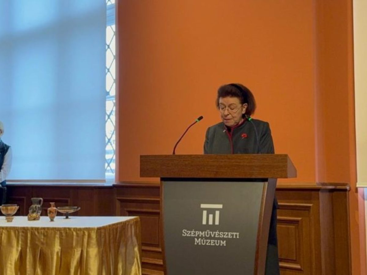 Επαναπατρίζονται 9 αρχαία αγγεία από τη Βουδαπέστη. Σημαντική εξέλιξη σε υπόθεση αρχαιοκαπηλίας