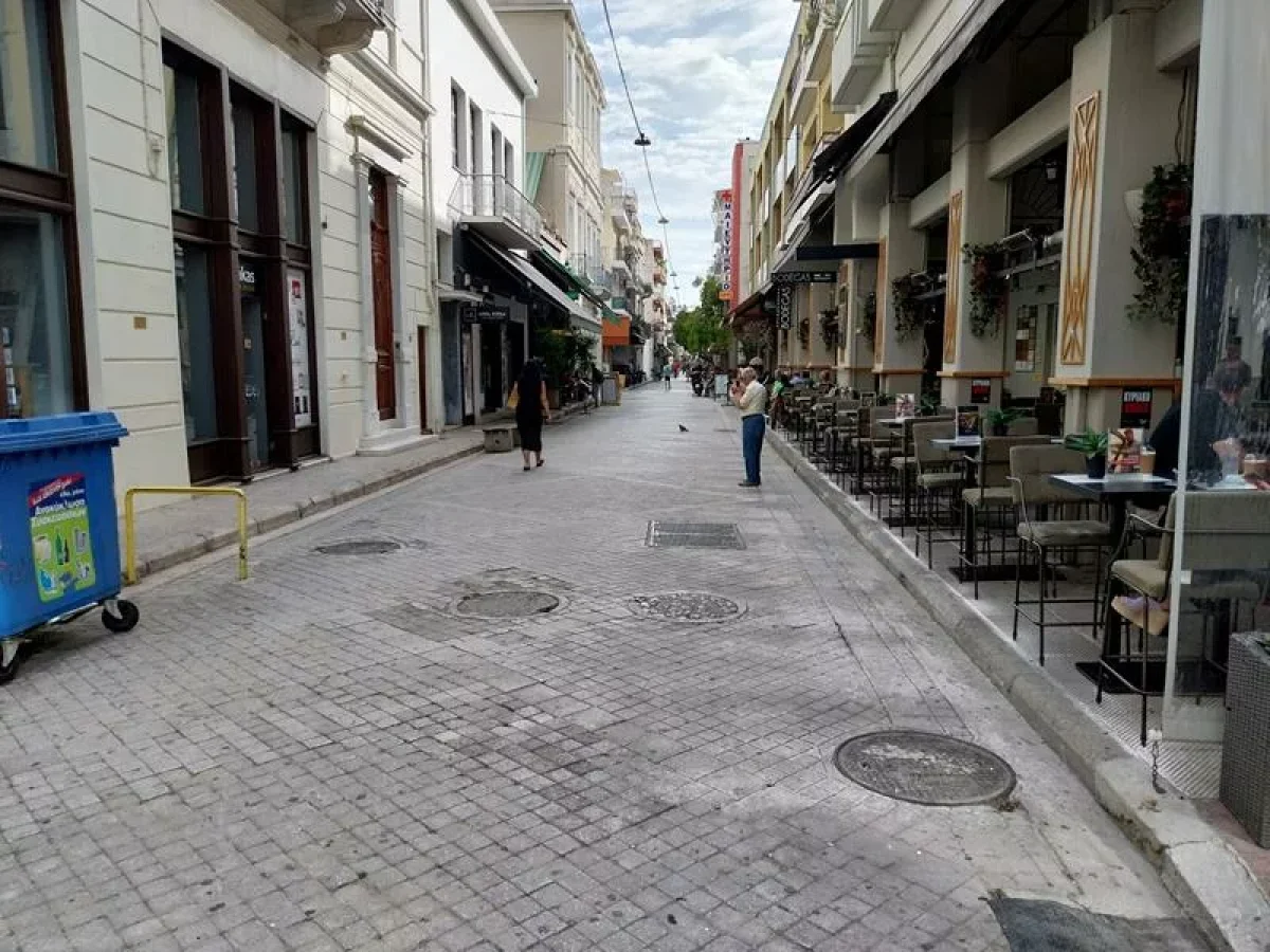 Επενδυτές στρέφονται στην Πάτρα–Στο στόχαστρο παλιό ξενοδοχείο για Airbnb