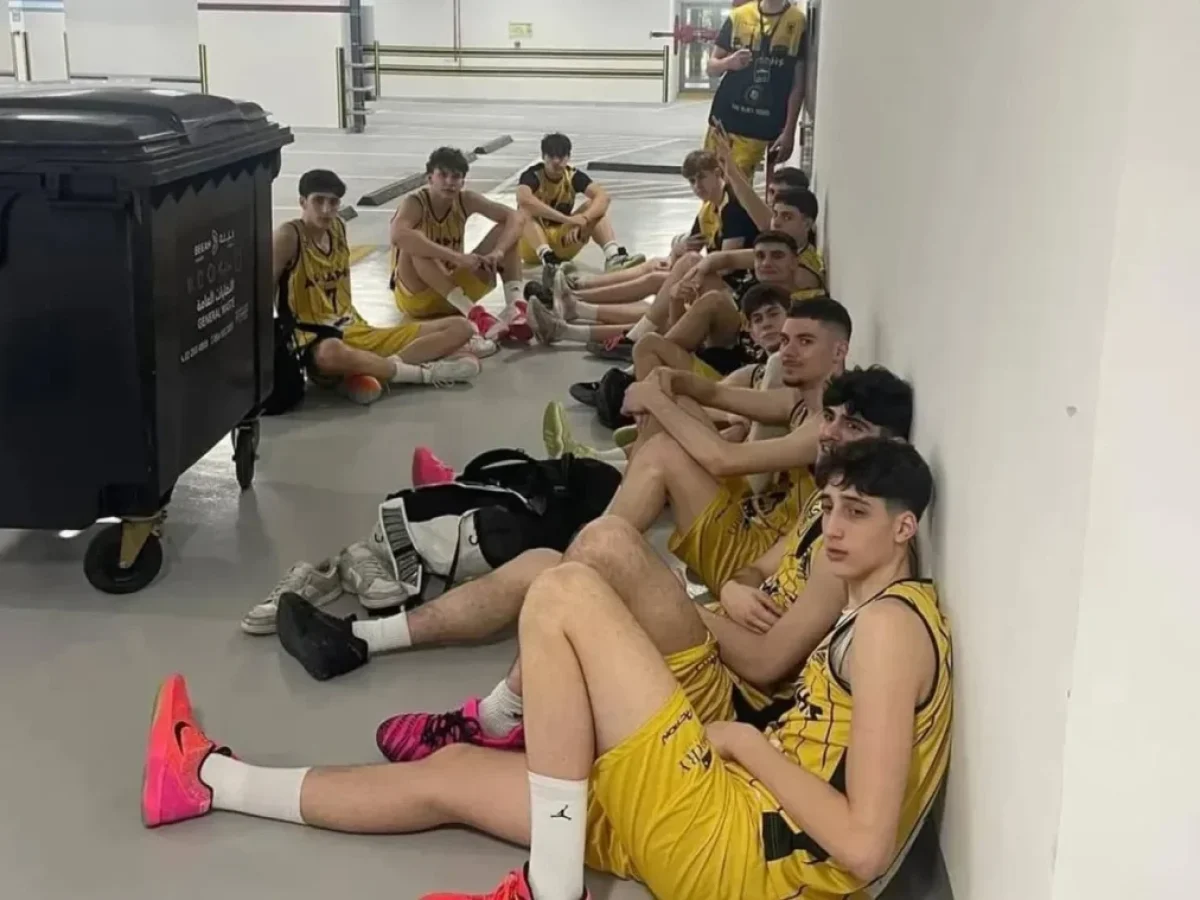 Επιστρέφει από το Άμπου Ντάμπι η ομάδα μπάσκετ Κ18 του Άρη